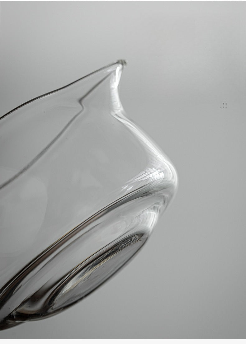 Glass fairness cup-wooden handle,High borosilicate glass fairness cup, thickened glass fair cup, tea dispenser, Kung Fu tea set