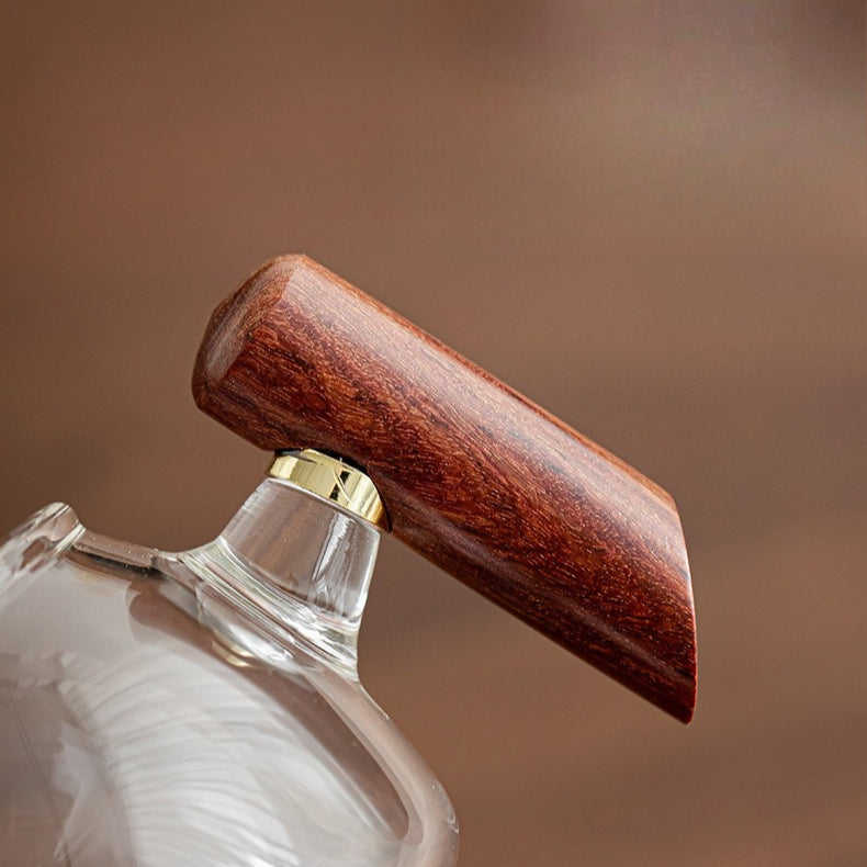 Glass fairness cup-wooden handle,High borosilicate glass fairness cup, thickened glass fair cup, tea dispenser, Kung Fu tea set