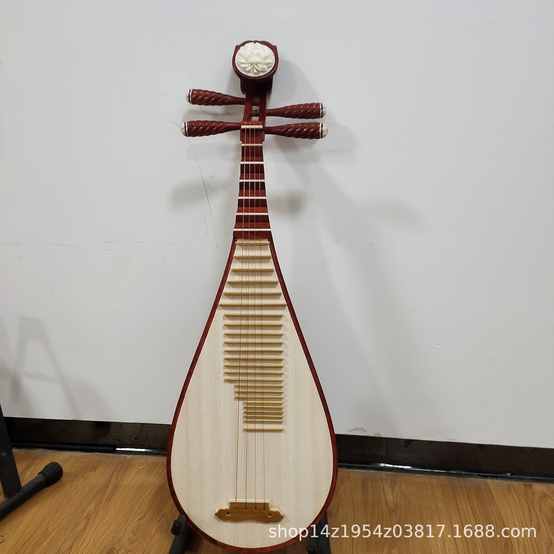 Adult pipa；Bone flower pipa instrument, graded mahogany carved peony flower head pipa