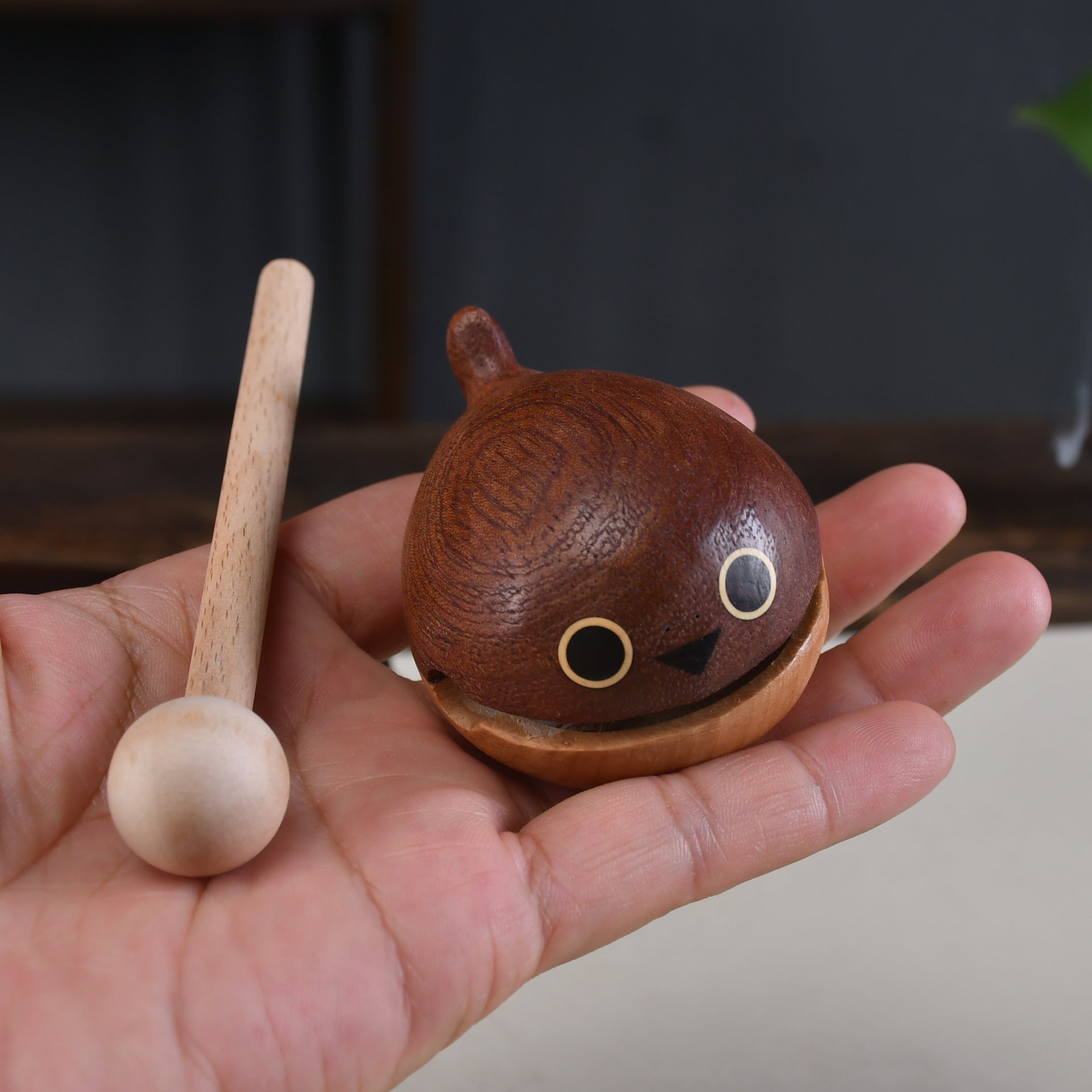Whale wooden fish percussion instrument cute portable decompression office meditation percussion instrument solid wood ornaments Buddhist toy gift