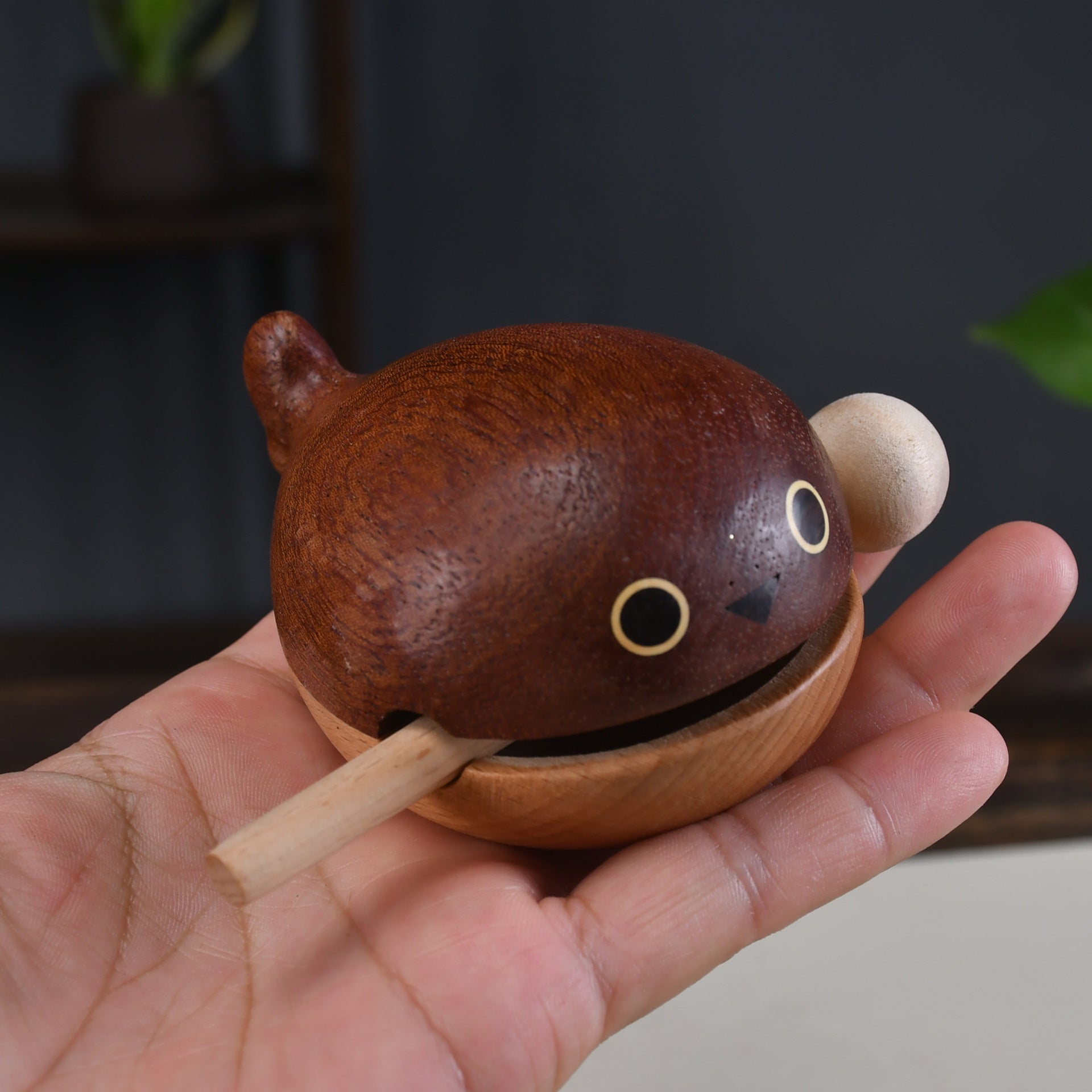 Whale wooden fish percussion instrument cute portable decompression office meditation percussion instrument solid wood ornaments Buddhist toy gift