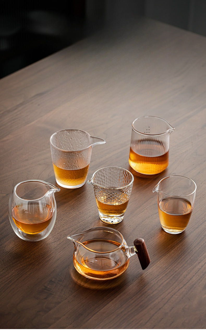 Glass pitcher - striped，High borosilicate glass fairness cup, thickened glass fair cup, tea dispenser, Kung Fu tea set